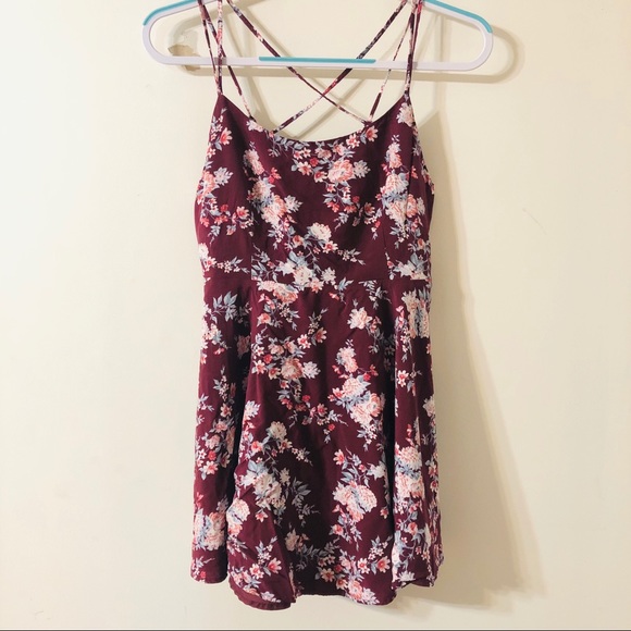 Forever 21 Dresses & Skirts - Forever 21 Short Burgandy Floral Dress